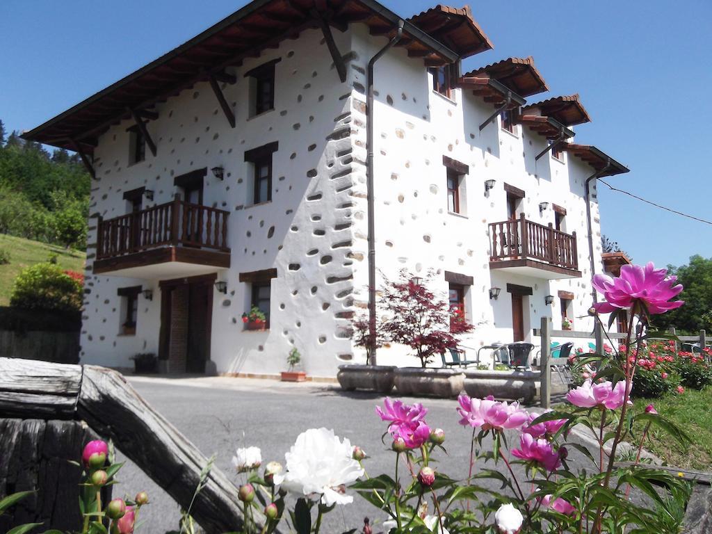 Готель Casa Rural Madariaga Artea Екстер'єр фото